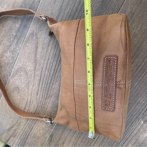 Fossil Brown Leather Purse With Outside Cell Phone Pocket - Picture 7 of 10